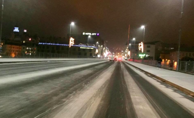 Ne pozabite, da od 15. novembra velja obvezna uporaba zimskih pnevmatik.